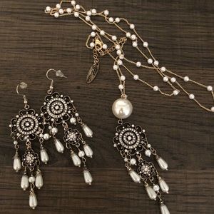 Plunder design necklace and earrings set. New.